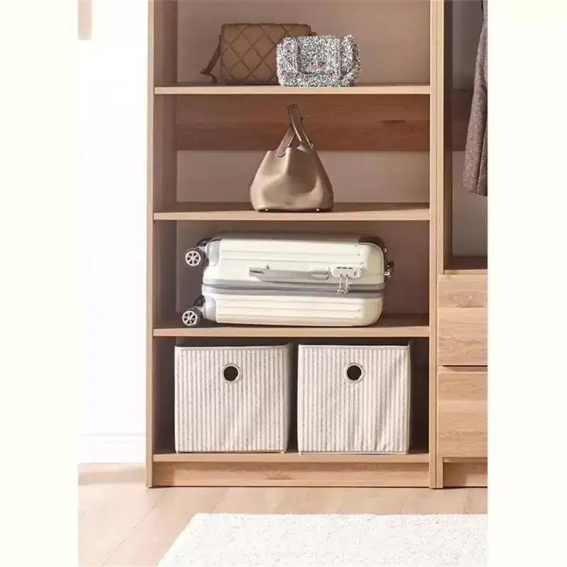 Système de rangement de dressing en bois indépendant