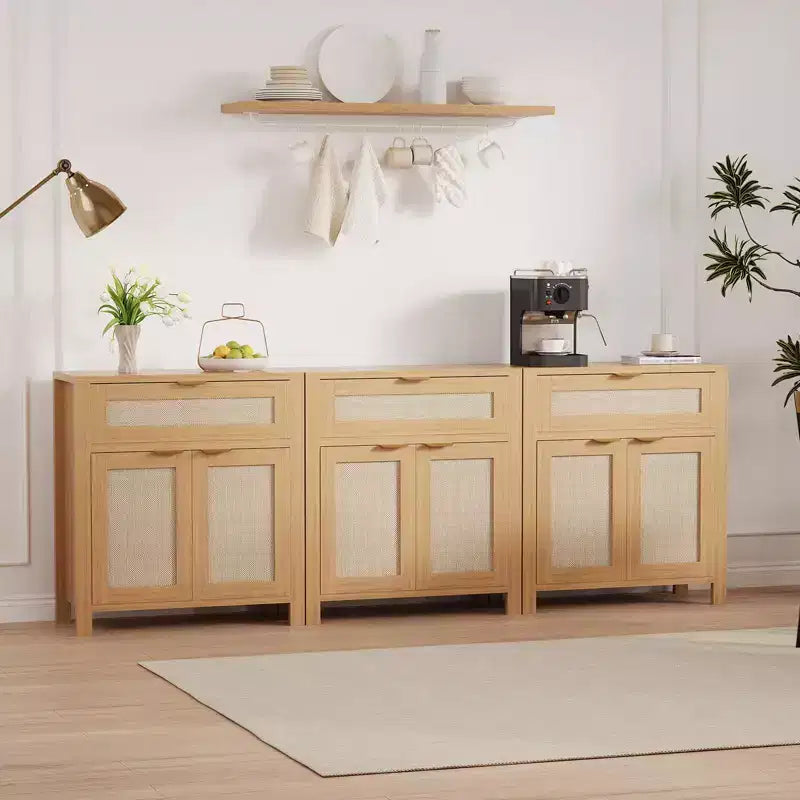 Buffet bahut moderne en rotin avec portes