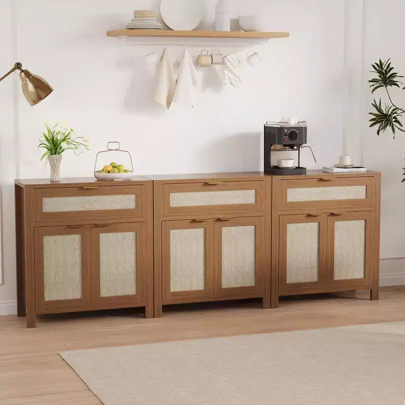 Buffet bahut moderne en rotin avec portes